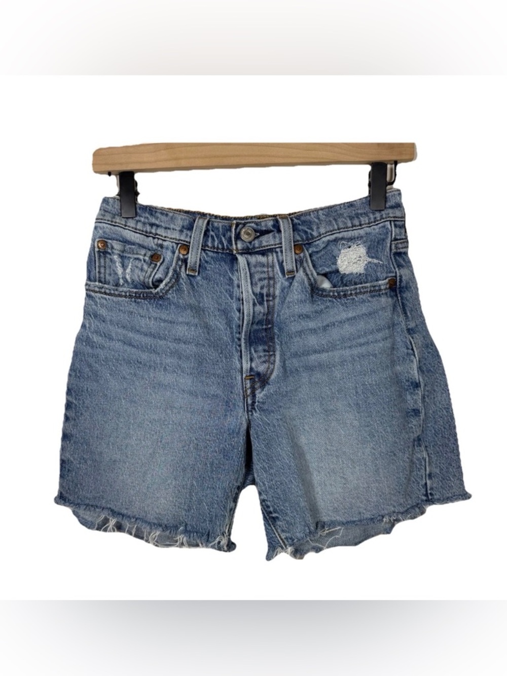 Levi’s 501 Shorts Premium Denim Raw Hem Womens Size 26 Light Wash Blue Casual